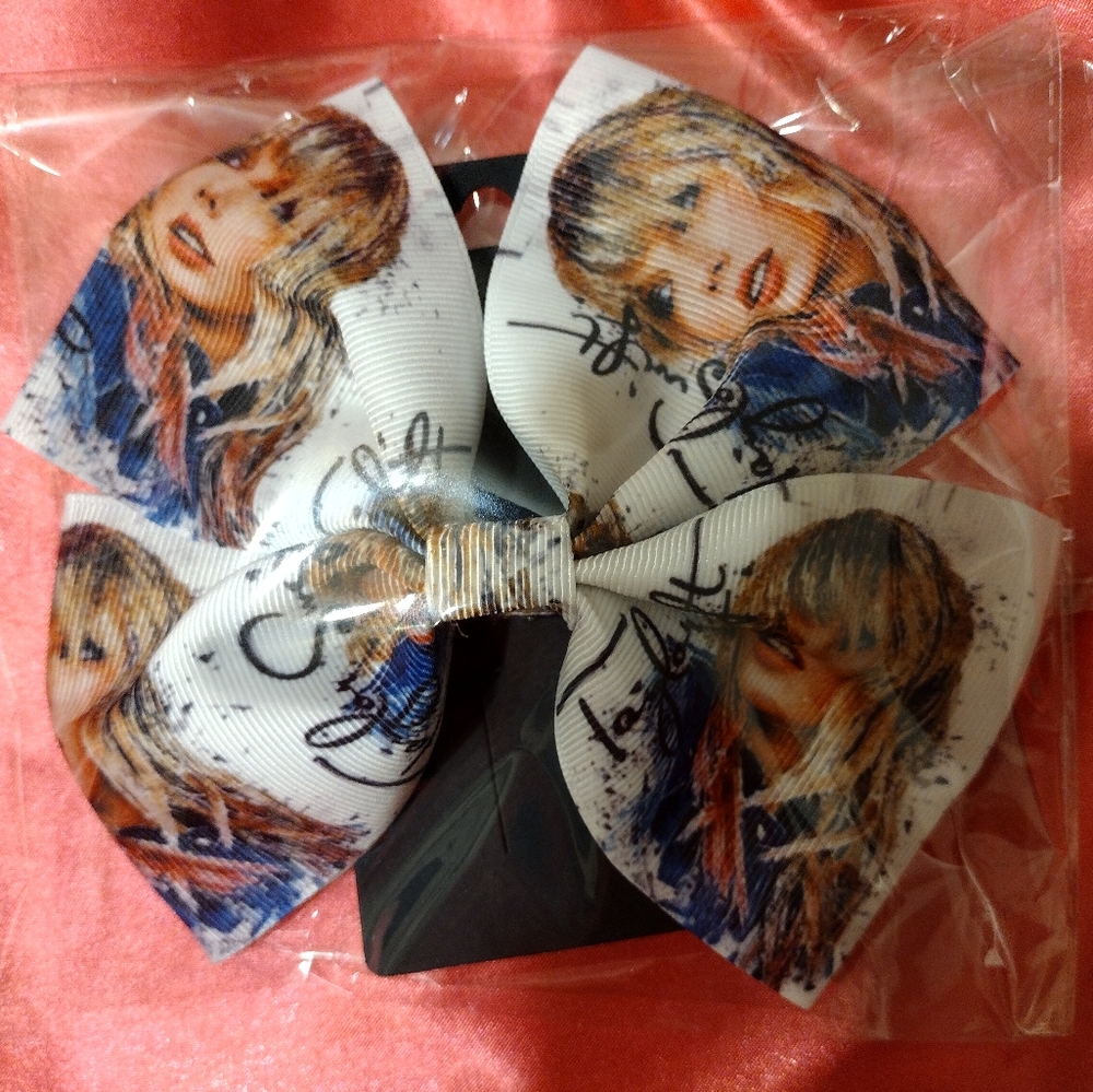 Taylor Swift hairbow